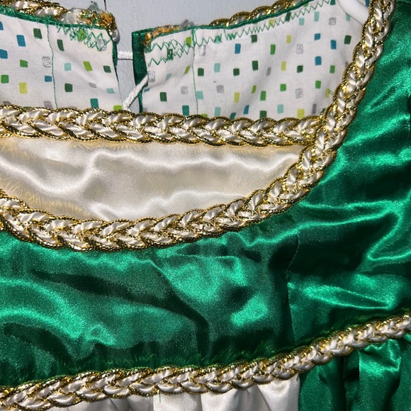 Green medieval Princess costume - Picture 3 of 6